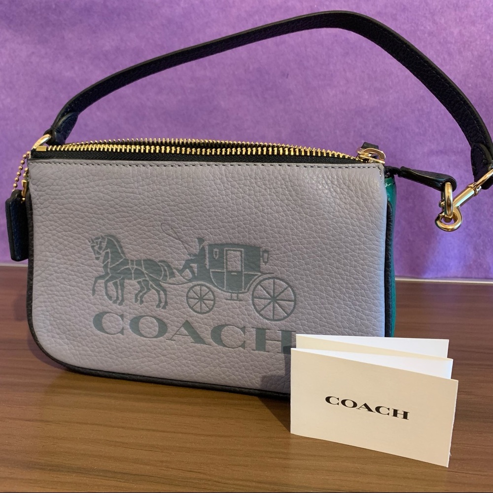 Coach Nolita 19